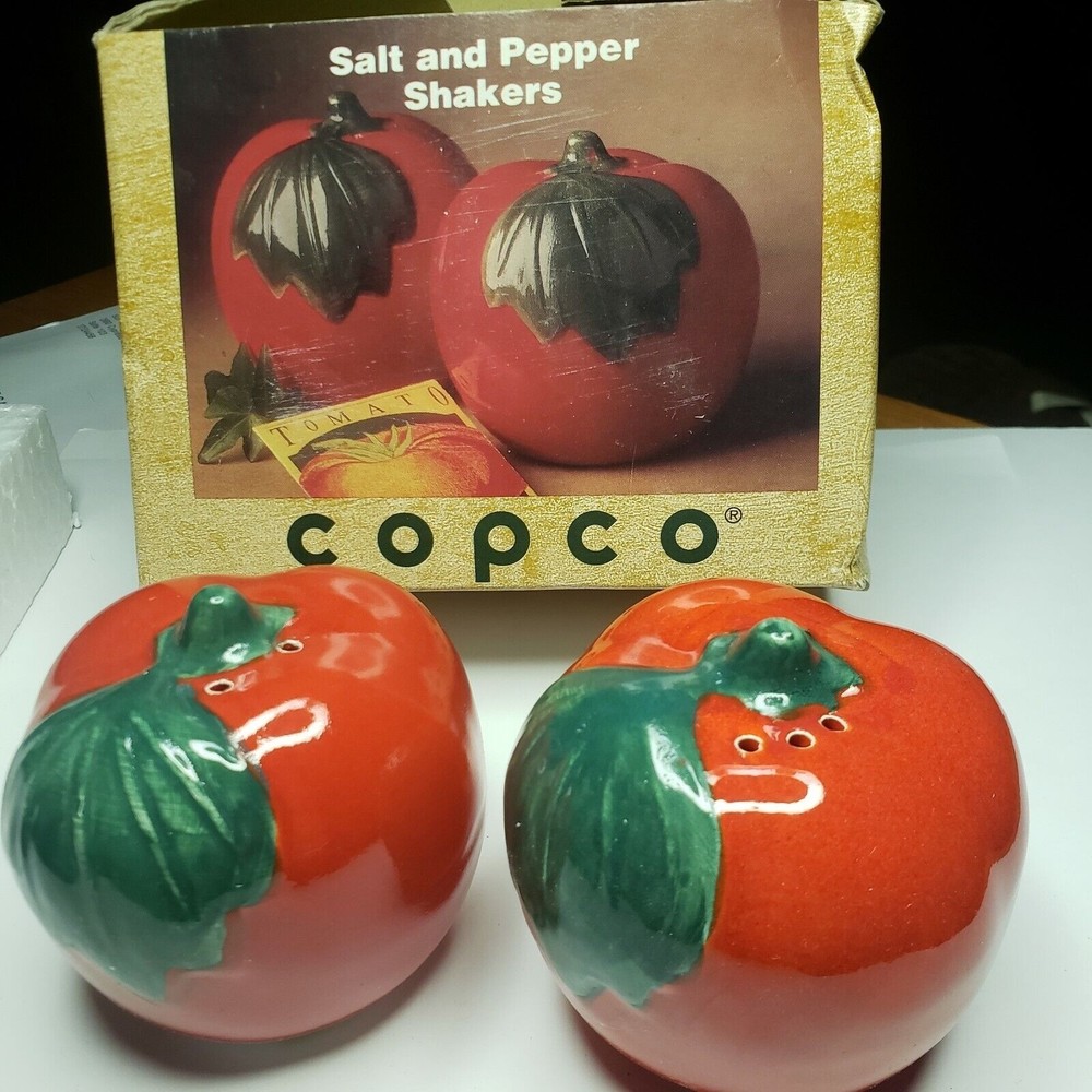 Copco VINTAGE 1993 Tomato Salt and Pepper Shakers in box collect Kitchen farm